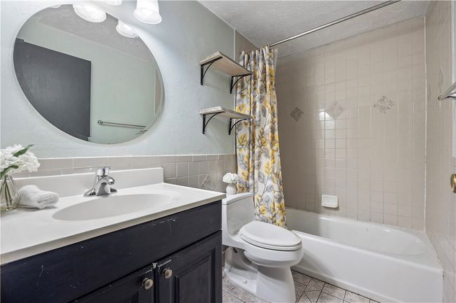 Full Bath with ceramic tile for easy cleaning | Image 21