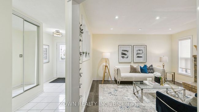 33 Dafoe Cres, House other with 6 bedrooms, 4 bathrooms and 2 parking in Brampton ON | Image 5