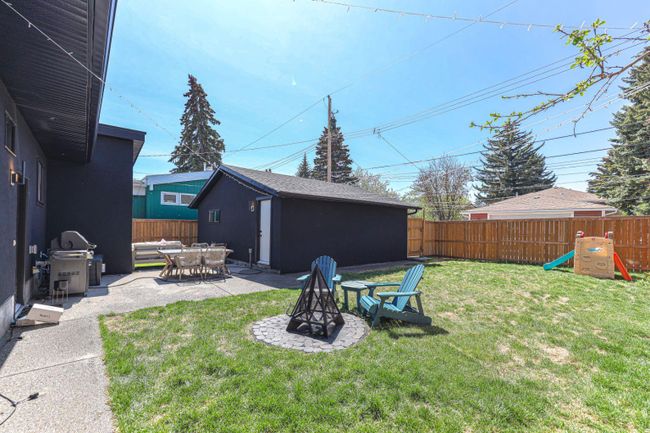 4224 Vauxhall Crescent Nw, Home with 5 bedrooms, 3 bathrooms and 2 parking in Calgary AB | Image 43