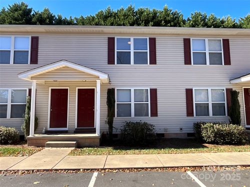 apt-2-206 W 15th St, Newton, NC, 28658-2959 | Card Image