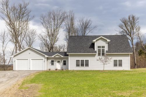 95 Southview Dr, Morristown, VT, 05661-9331 | Card Image