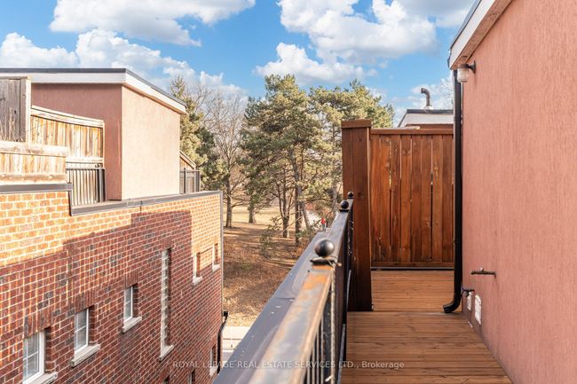 12 - 1968 Bloor St W, House attached with 3 bedrooms, 3 bathrooms and null parking in Toronto ON | Image 40