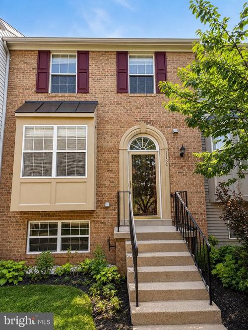 13824 Bridlington Ct, CENTREVILLE, VA, 20120-5205 | Card Image