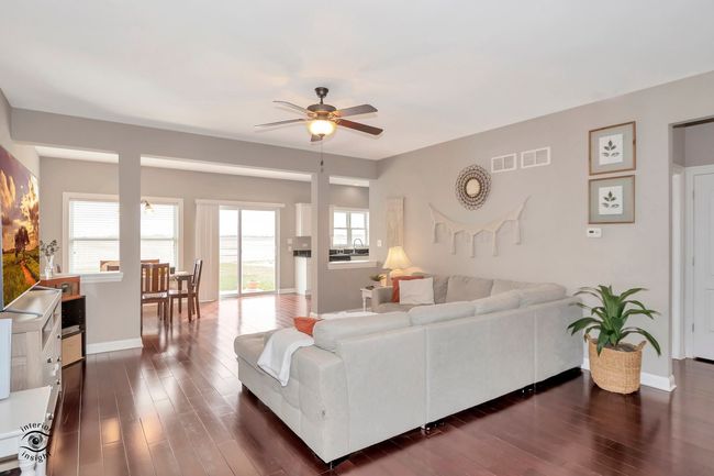 6161 Park View Dr, Home with 3 bedrooms, 3 bathrooms and null parking in Bourbonnais IL | Image 5
