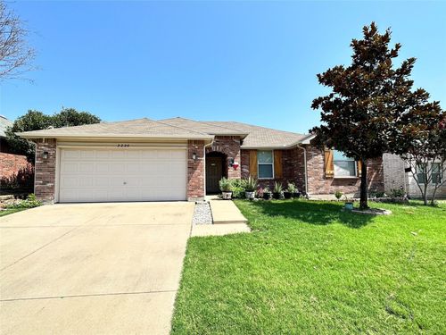 2228 Zion Hl, Grand Prairie, TX, 75052-8858 | Card Image