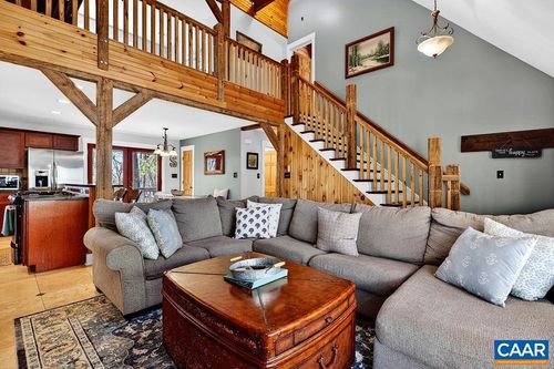 952 Blue Ridge Dr, WINTERGREEN RESORT, VA, 22967-8029 | Card Image