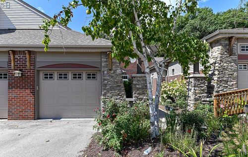 18415 W Wisconsin Avenue, Brookfield, WI, 53045 | Card Image