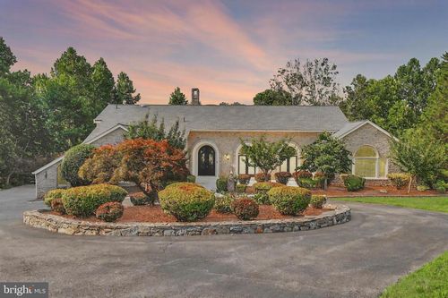 1 Piney Meetinghouse Ct, POTOMAC, MD, 20854-1361 | Card Image