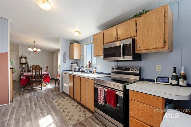798 W 100 S, House other with 3 bedrooms, 2 bathrooms and 2 parking in Paul ID | Image 11