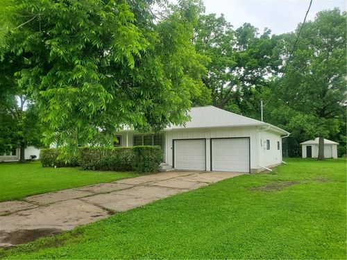 304 Swan St, Lacygne, KS, 66040-6031 | Card Image