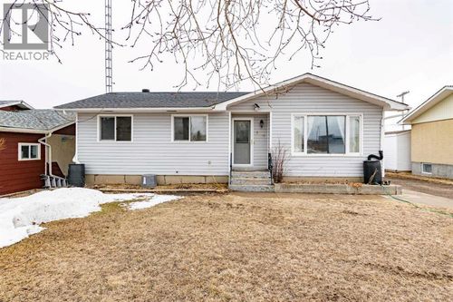 5005 53 Street, Castor, AB, T0C0X0 | Card Image