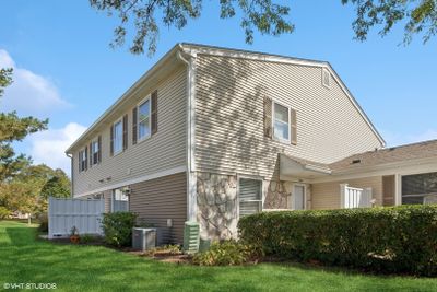 266 - 266 Nantucket Harbor, Condo with 2 bedrooms, 1 bathrooms and 1 parking in Schaumburg IL | Image 2