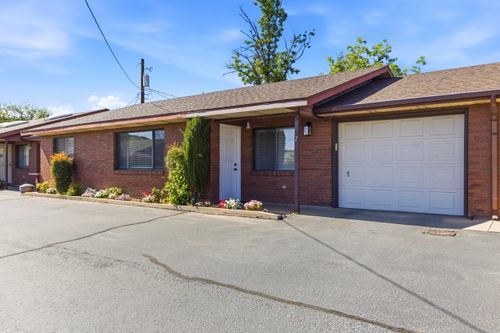 2-54 E 300 S, St George, UT, 84770 | Card Image