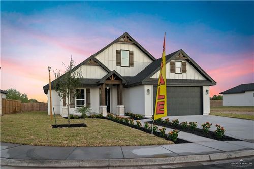 8110 N 48th Ln, McAllen, TX, 78504-0958 | Card Image