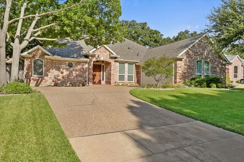 2817 Naples Dr, Hurst, TX, 76054-2262 | Card Image