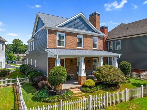 3098 Nichols St Se, Smyrna, GA, 30080-4483 | Card Image