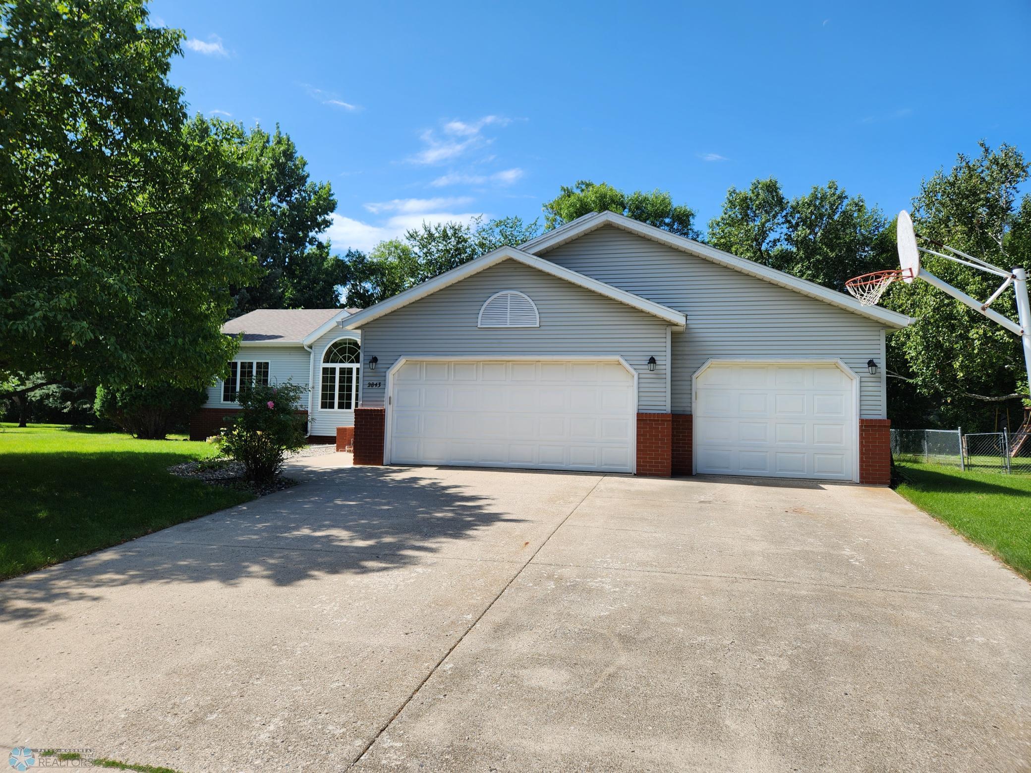 39th Ave, Fargo, ND 58104