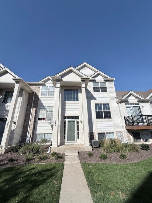 827 Summit Creek Dr, Shorewood, IL, 60404-8264 | Card Image