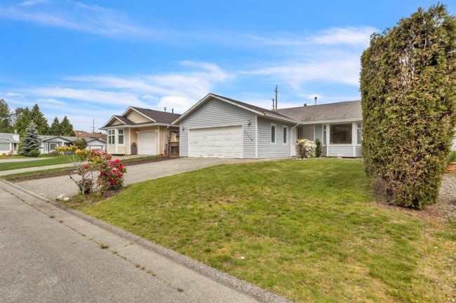 23745 119 B Avenue, House other with 3 bedrooms, 1 bathrooms and 6 parking in Maple Ridge BC | Image 3