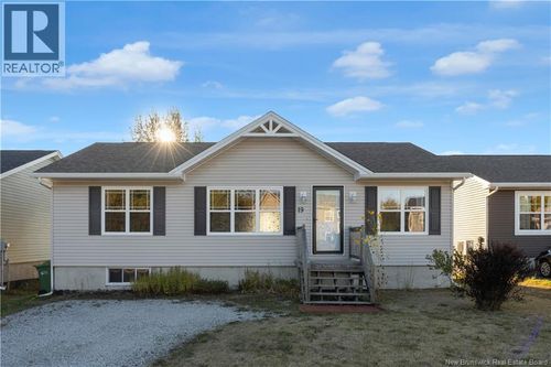 19 Bermuda Crt, Saint John, NB, E2J0G8 | Card Image