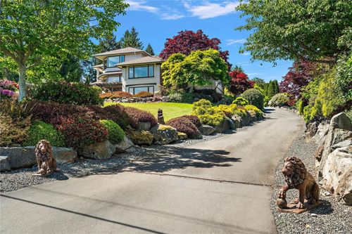 11096 Greenpark Dr, North Saanich, BC, V8L5N5 | Card Image