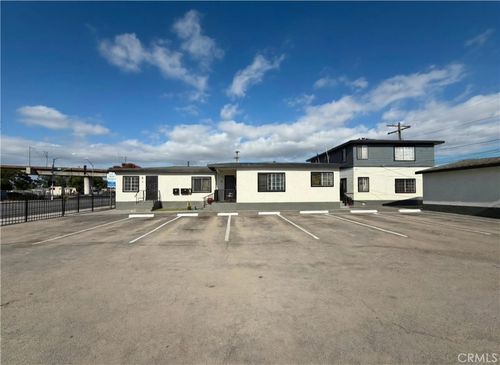 124 W Rosecrans Ave, Compton, CA, 90222-4049 | Card Image
