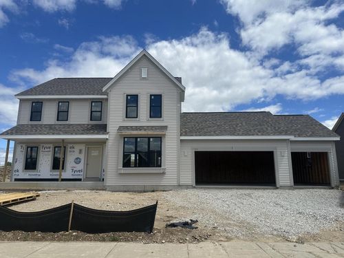 3805 White Oak Way, Waukesha, WI, 53188-2713 | Card Image