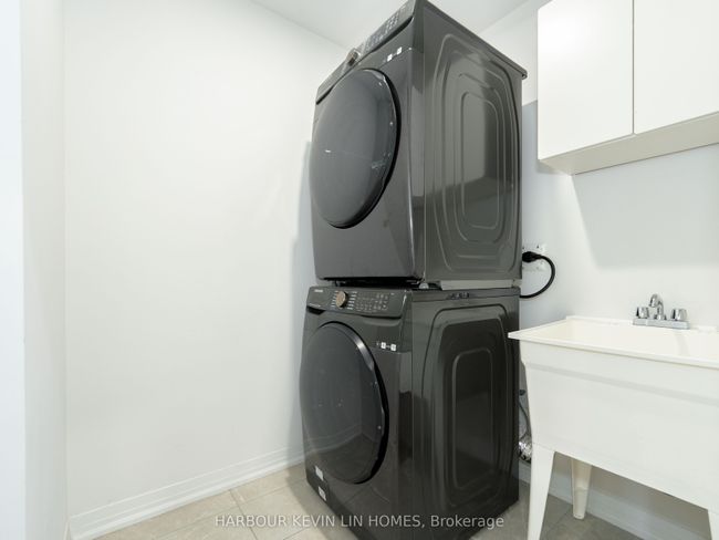 9080 Woodbine Ave, House attached with 3 bedrooms, 3 bathrooms and 1 parking in Markham ON | Image 11