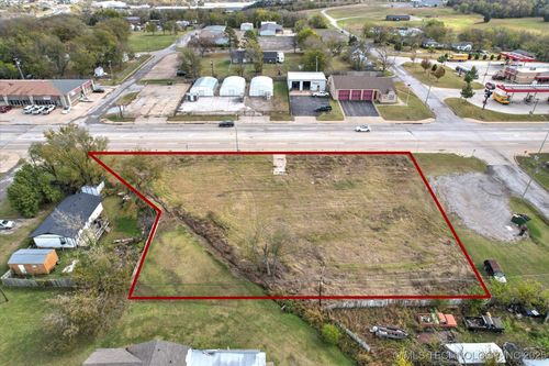 904 9th St, Sapulpa, OK, 74066-2216 | Card Image