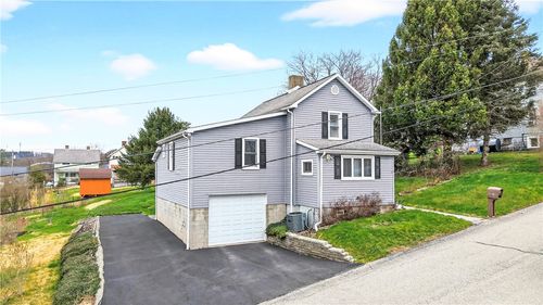 32 Tulip St, Adamsburg, PA, 15611-9721 | Card Image