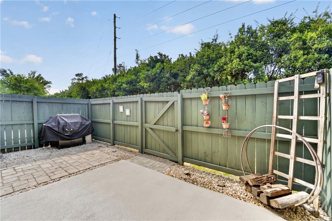 Residential in Richmond Hill 5