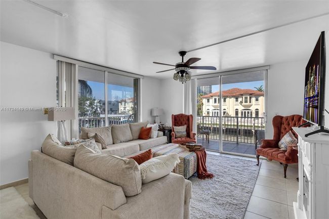 APT-200 - 4000 Ne 170 Th St, Condo with 2 bedrooms, 2 bathrooms and null parking in North Miami Beach FL | Image 5