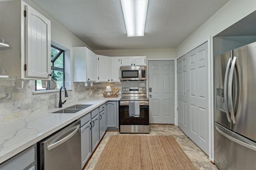 903 Commanche Rd, Montgomery, TX, 77316-7561 | Card Image