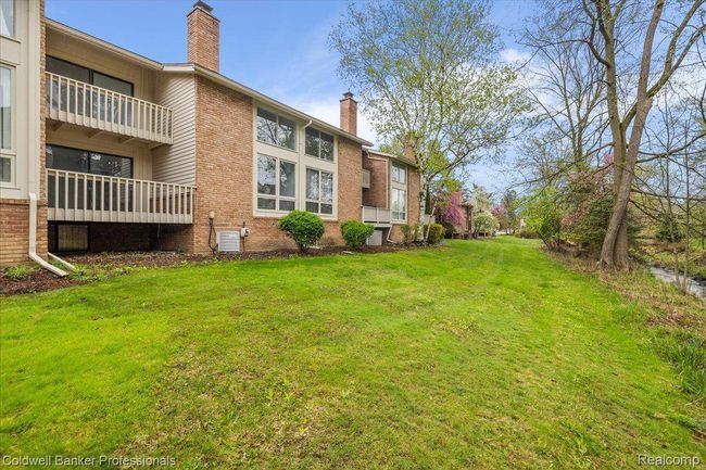 14 - 7020 Bridge Way, Condo with 3 bedrooms, 3 bathrooms and null parking in West Bloomfield MI | Image 6