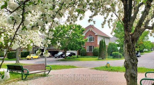 142 Windhurst Dr, Nepean, ON, K2G6K8 | Card Image