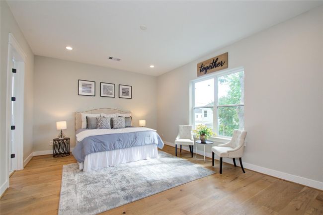 22 x15 Primary Bedroom! | Image 7