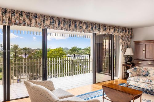 b404-2 Grove Isle Dr, Coconut Grove, FL, 33133-4119 | Card Image