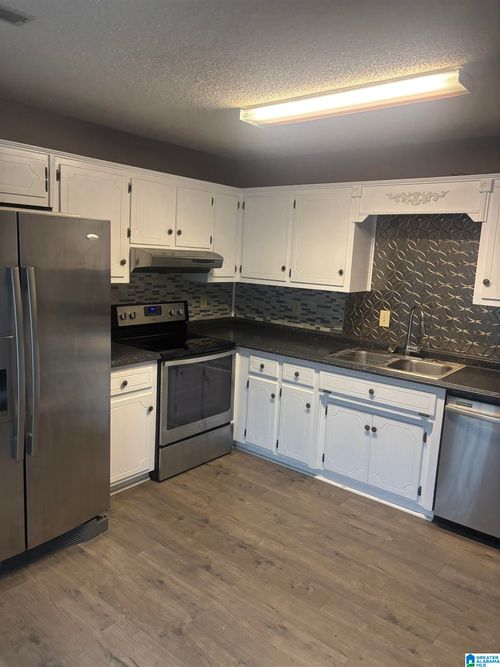 8016 River Bend Rd, Morris, AL, 35116-1263 | Card Image