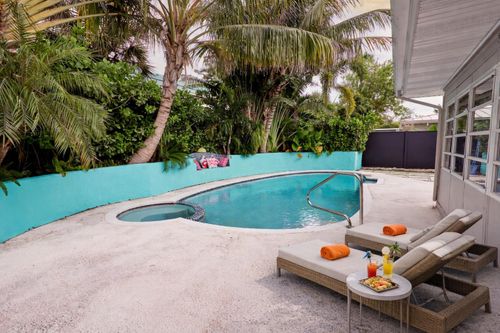 113 Park Ln E, Hypoluxo, FL, 33462-5401 | Card Image