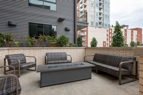 apt-204-1002 Division St, Nashville, TN, 37203-5109 | Card Image