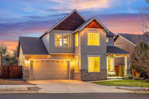 63471 Stacy Ln, Bend, OR, 97701-8512 | Card Image