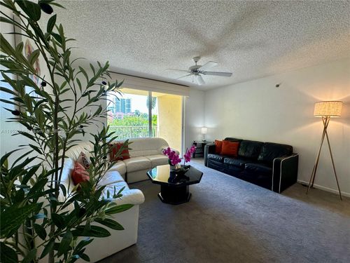 5405-19701 E Country Club Dr, Aventura, FL, 33180-4806 | Card Image