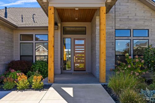 7083 W Stadium St, Eagle, ID, 83616-7642 | Card Image