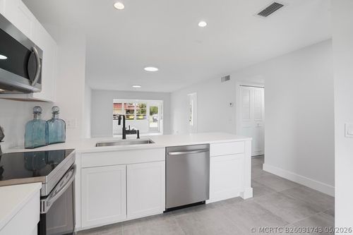 b-737 Nantucket Cir, Lake Worth, FL, 33467-2722 | Card Image