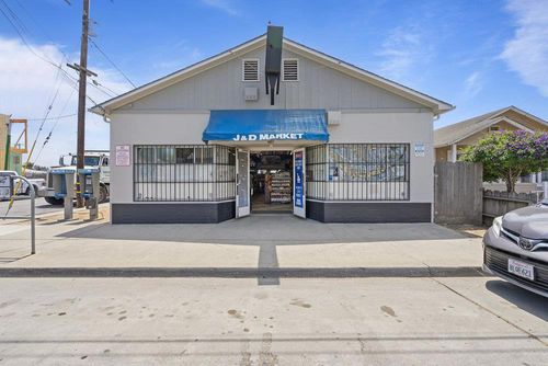 226 E Riverside Dr, Watsonville, CA, 95076-5042 | Card Image