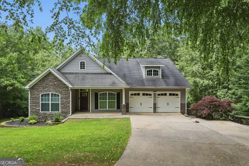825 Signature Dr, Mount Airy, GA, 30563-4175 | Card Image