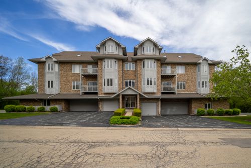 3118-3118 Woodland Dr, Zion, IL, 60099-2001 | Card Image