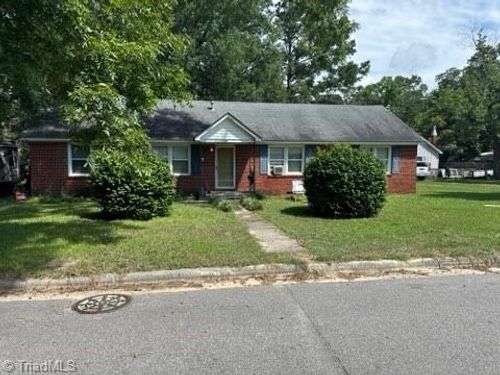 318 N Elm St, Maxton, NC, 28364-1718 | Card Image