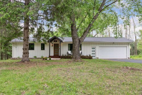 1795 Nolan Ave N, West Lakeland, MN, 55082-1732 | Card Image