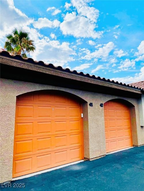 210-7701 W Robindale Rd, Las Vegas, NV, 89113-4042 | Card Image
